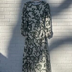 Long Sleeve Paisley Dress in Green